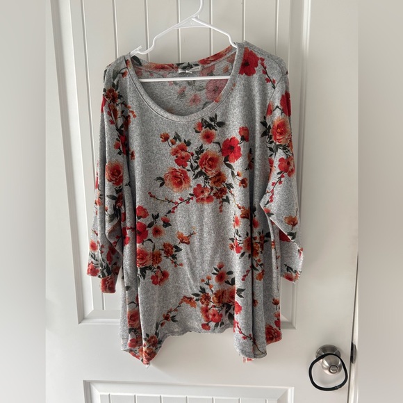 Green Envelope Tops - Green Envelope LA Floral Tunic Top (3X)